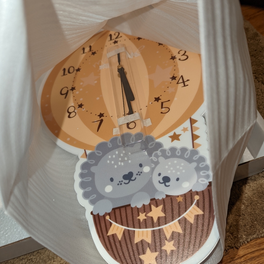 Gray lion nursery clock